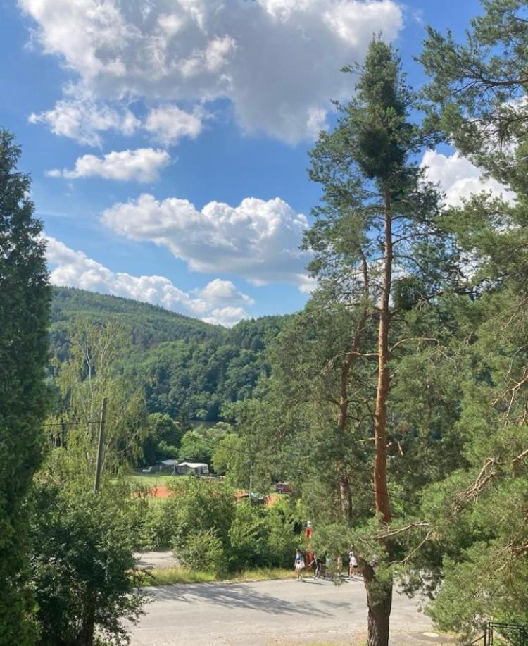 Penzion Cholin Novy Knin Esterno foto